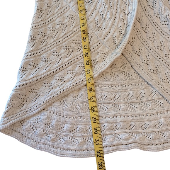 Cabi Women’s Beige Circle Cable Knit Cardigan Sweater. Size L - Picture 12 of 12